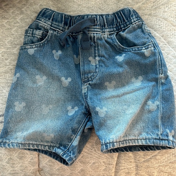 Baby Gap Mickey Mouse Jean shorts- toddler size 2 Years - Picture 1 of 3